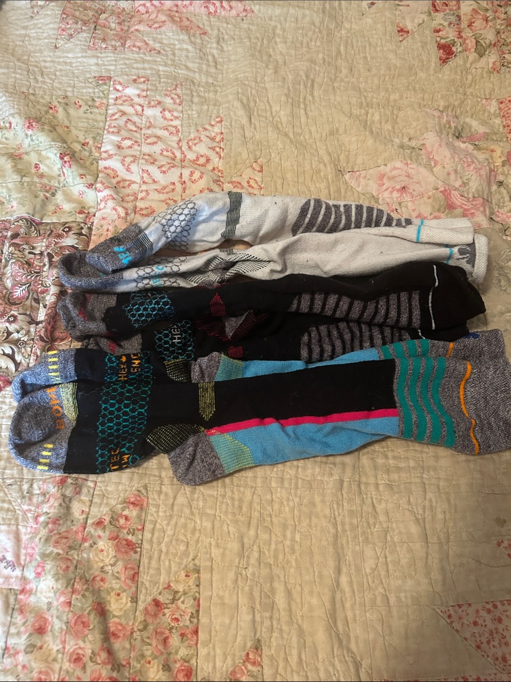 Bombas- Washed but not worn Men's Multi-Color Athletic Crew Socks - Pack